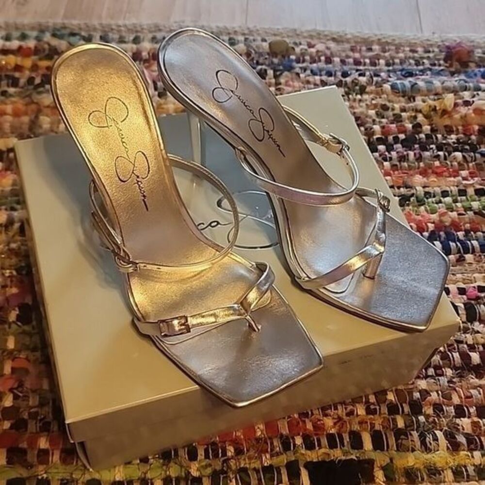 NIB Jessica Simpson Poshie Silver New Meatallic Leather Stiletto.
